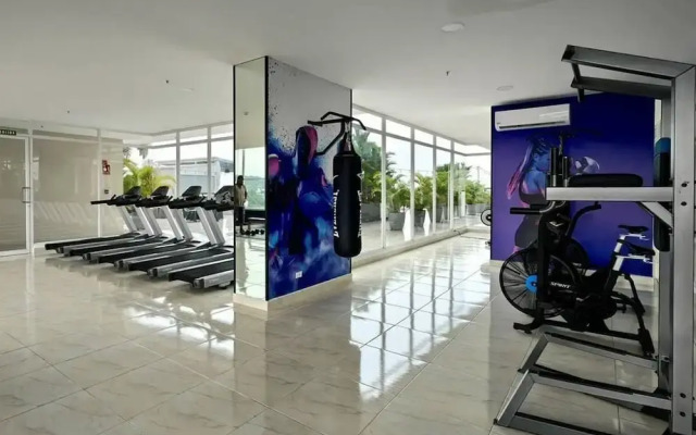 Room-sofa Bed Stay Rooftop Pool & Gym, A