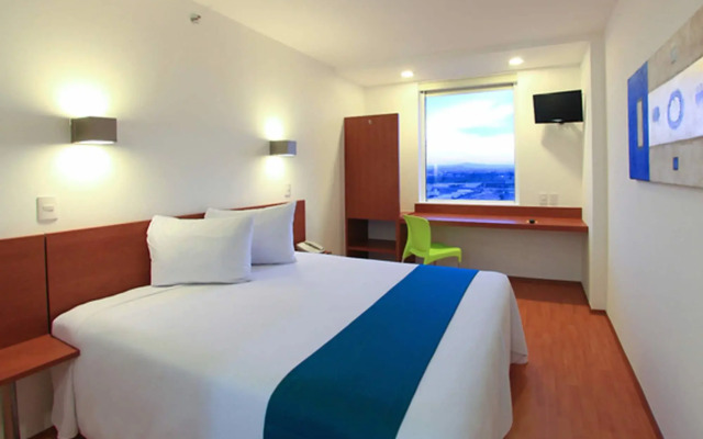 One Querétaro Aeropuerto Hotel