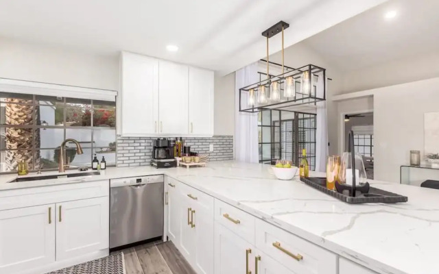 Modern-terranean Retreat 2 Masters Pool Spa Games