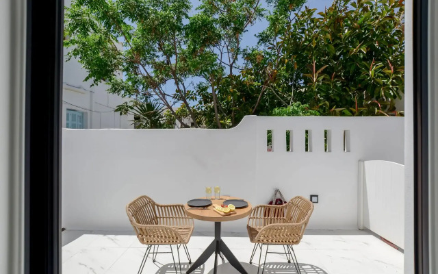 Diadema Apartments Naxos
