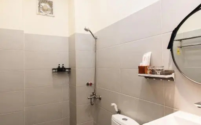 9 Hostel and Suites