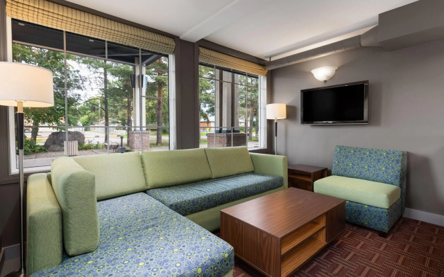 Super 8 by Wyndham Sault Ste Marie On