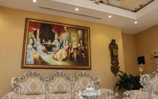 Empire Hotel