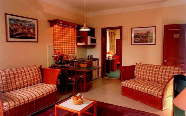Sundown Court Leisure Resort