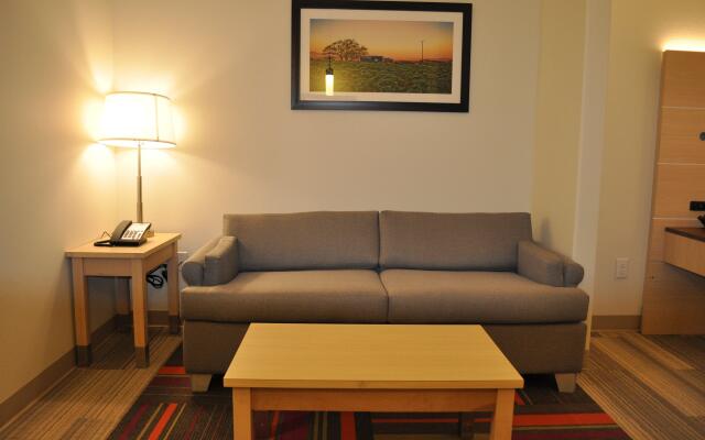 Holiday Inn Express & Suites Price by IHG