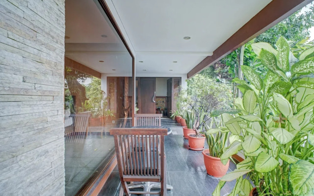 ZEN Rooms Terogong Near Pondok Indah