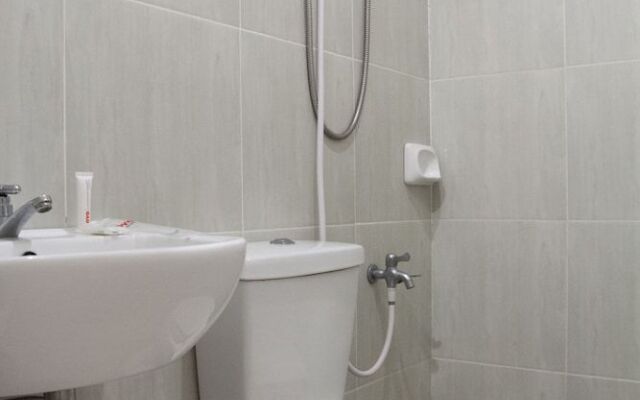 OYO 165 Circle-b Apartelle & Suites (Vaccinated Staff)