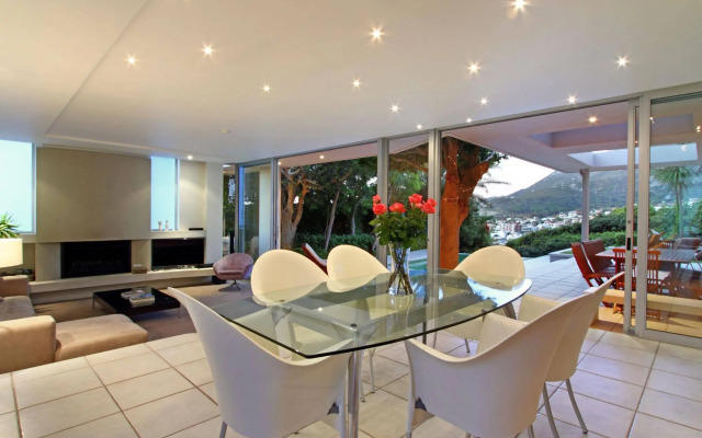 Lion's View Villa & Apartment