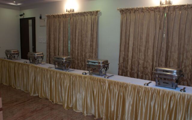 Anand Sagar Inn