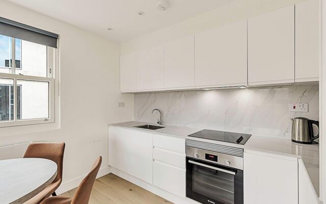 Sunny 2-bed Gem in Chiswick