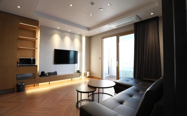 Sunrise Hotel