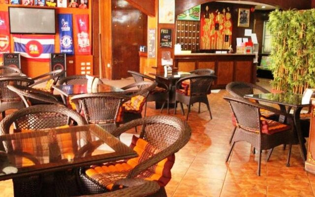 Sanuk Sabai Inn