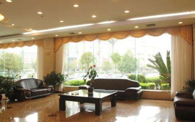 Jinghu Hotel