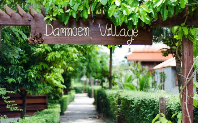 Maikaew Damnoen Resort