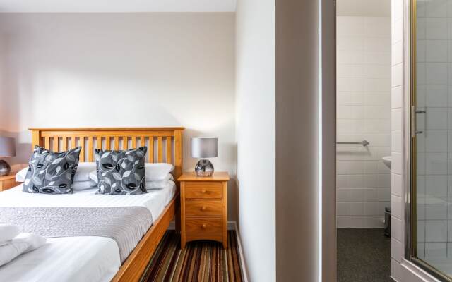 Roydon Marina Village Hotel