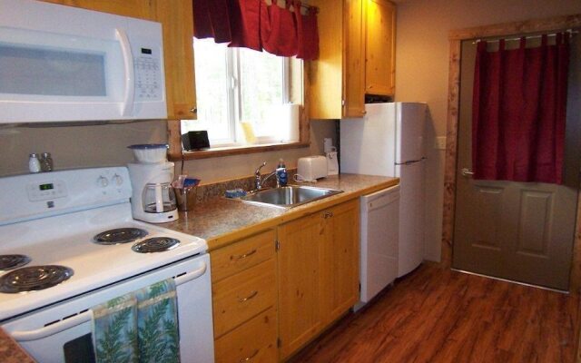 Historic Tamarack Lodge and Cabins