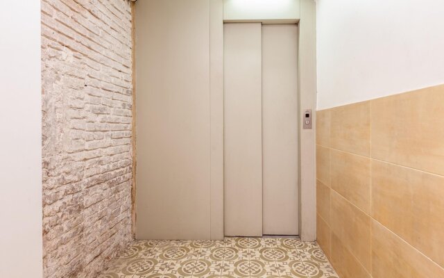 Family two-bedroom classic Apartment by Sagrada Familia with free wifi