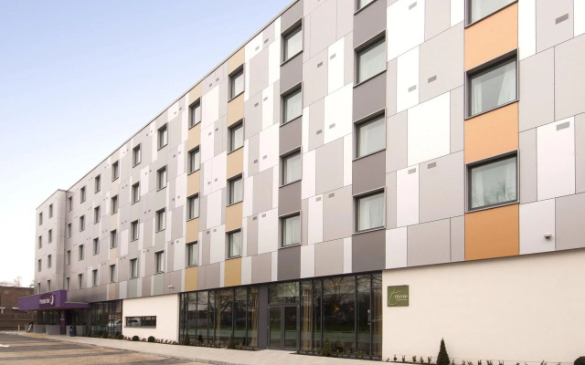 Premier Inn London Heathrow Airport Terminal 5 Hotel