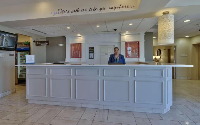 Hilton Garden Inn Albuquerque / Journal Center