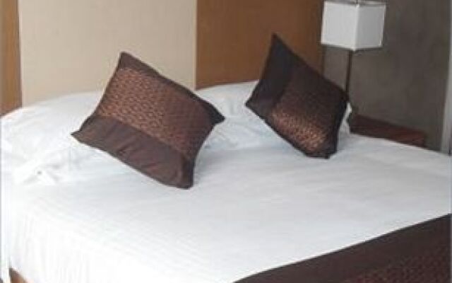 Rowantree Hotel