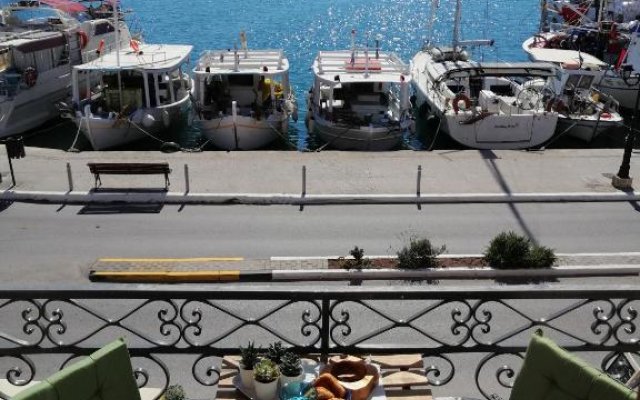 Aegina Port Apt 3