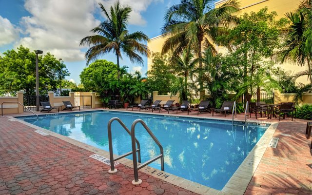 Hyatt Place Fort Lauderdale Cruise Port & Convention Center