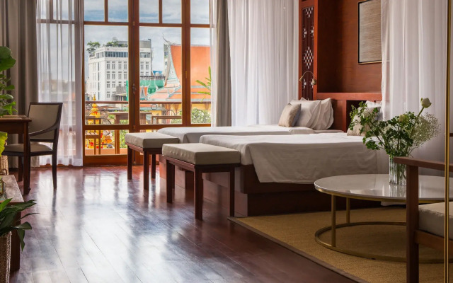 Amanjaya Pancam Suites Hotel