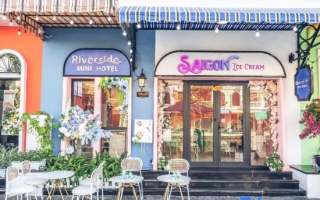 Riverside Mini Hotel Grand World