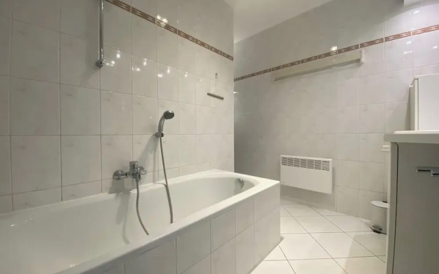 Apartment in Nieuwpoort With Coastal Views