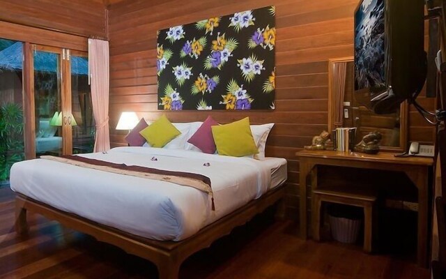 Lipa Bay Resort