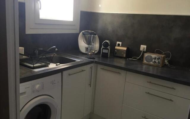 Beautiful Equipped Studio Near The Sea