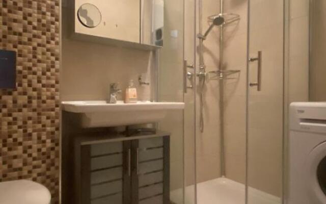 Luxury Apartment Ani with Pool 100m to See