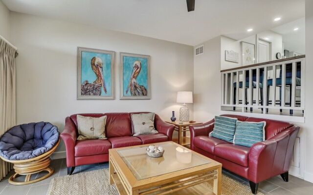 Oceanside Townhouse with Ocean View and Access to the Deck by RedAwning