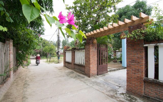 Blue Whale Homestay