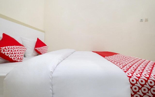 Oyo 2914 Teratai Guest House