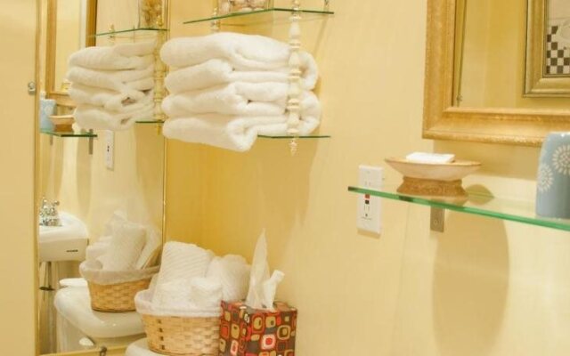 Homestead House Bed & Breakfast