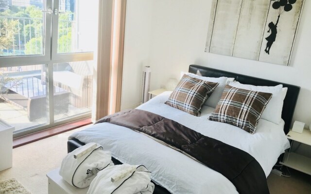 Double Room In London Shared Penthouse