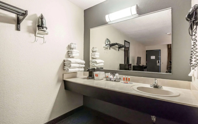 Econo Lodge Martin