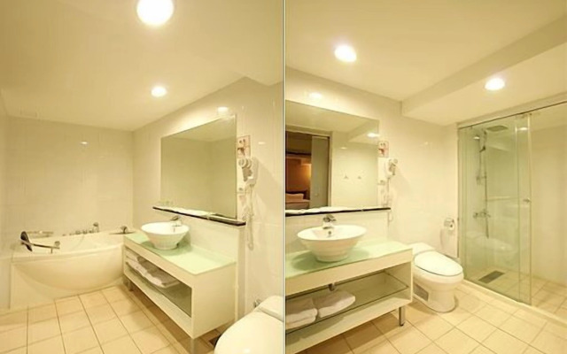 Tapeng Bay Holiday Hotel