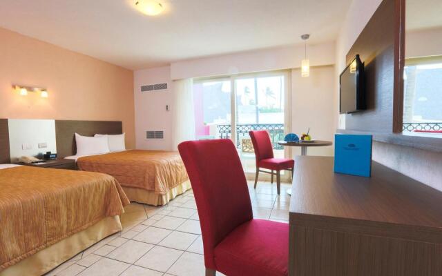 Crown Paradise Club Puerto Vallarta All Inclusive