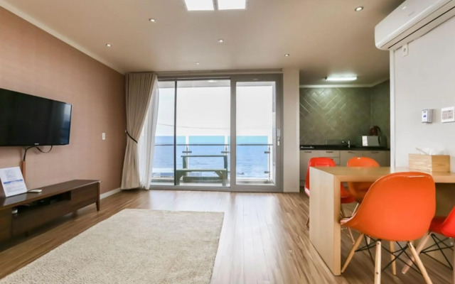 Pension Jeju Picnic Story