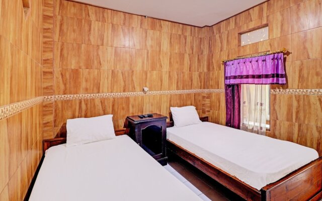 SPOT ON 92028 Hotel Surya Near Pelabuhan Gilimanuk