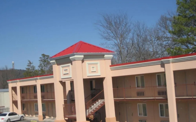 Sands Central Inn Hot Springs