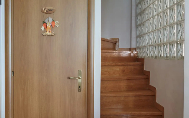Evi's Voula Home