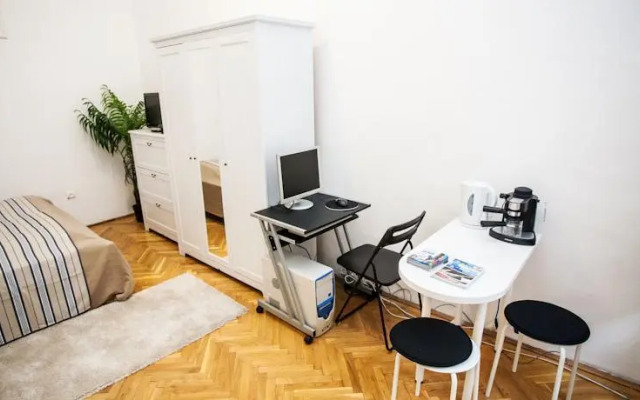 Oktogon Studio Apartment