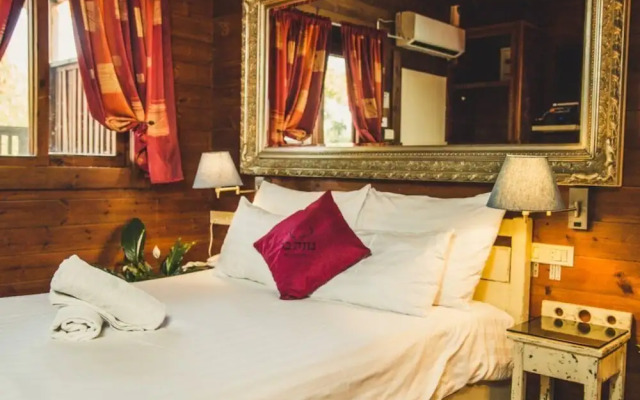 Neve Bar boutique hotel in the village