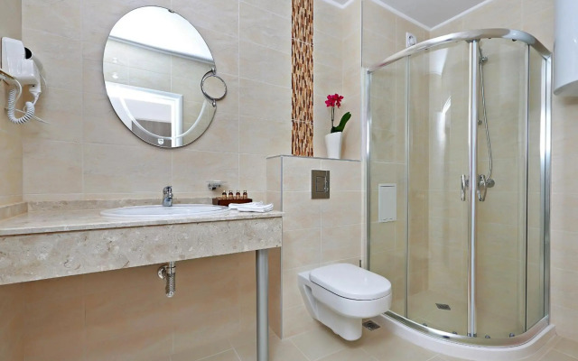 White Rock Castle Suite Hotel & SPA