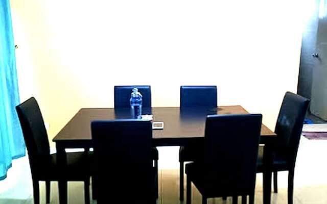 OYO HOME 90768 Flo Inn Motel