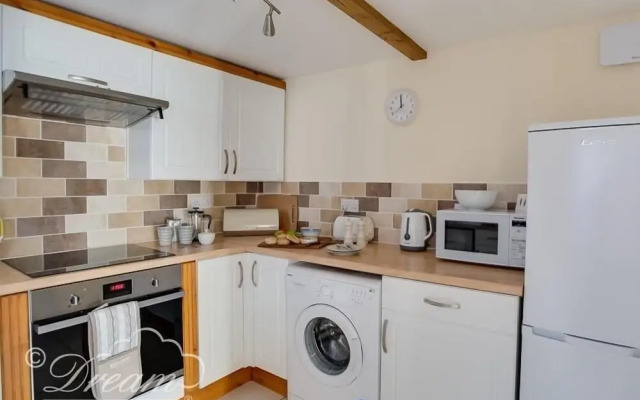 Ammonite Cottage, Portland