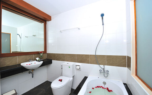 Chana Hotel Phuket